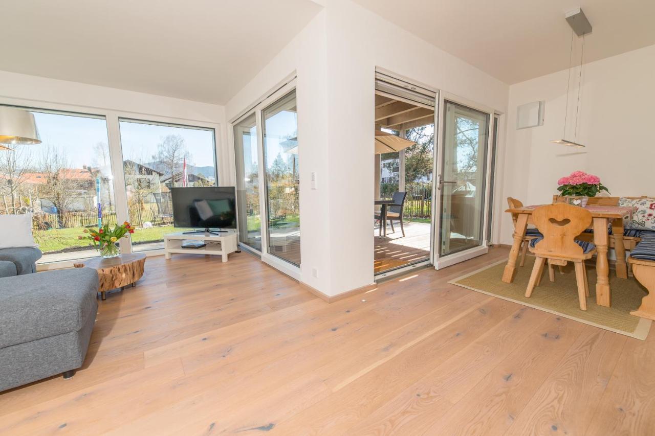 באד טולץ Helle Wohnung Mit Bergblick & Eigener Terrasse מראה חיצוני תמונה