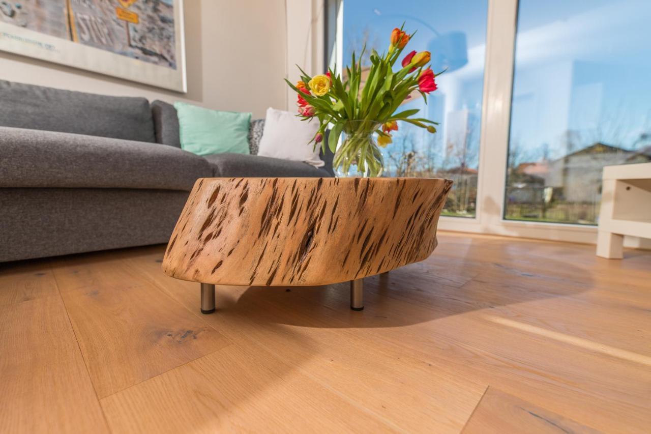 באד טולץ Helle Wohnung Mit Bergblick & Eigener Terrasse מראה חיצוני תמונה