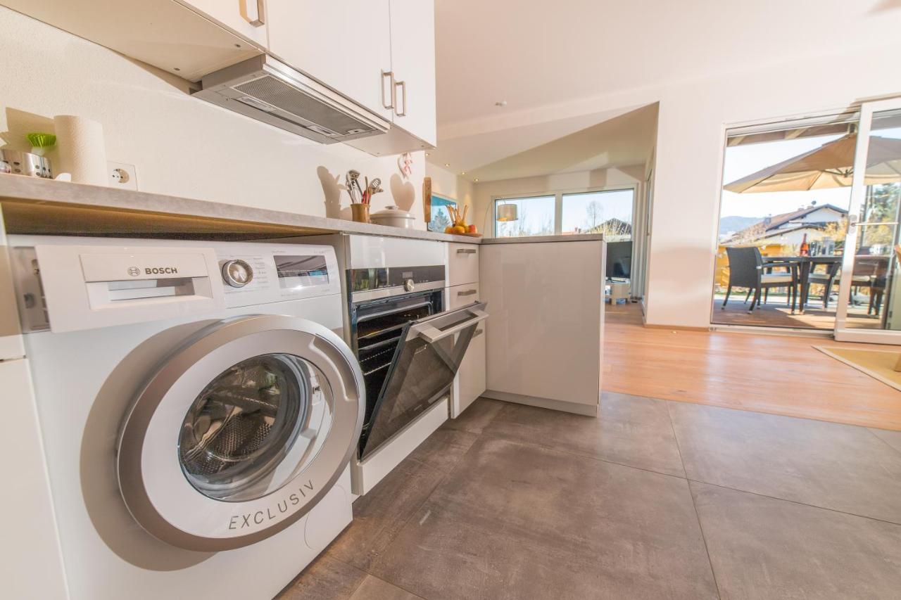 באד טולץ Helle Wohnung Mit Bergblick & Eigener Terrasse מראה חיצוני תמונה