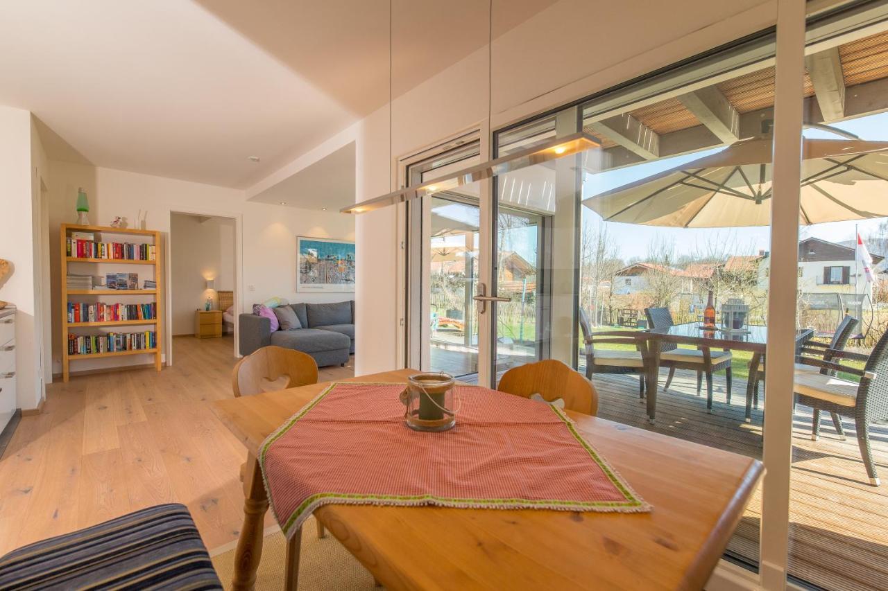 באד טולץ Helle Wohnung Mit Bergblick & Eigener Terrasse מראה חיצוני תמונה
