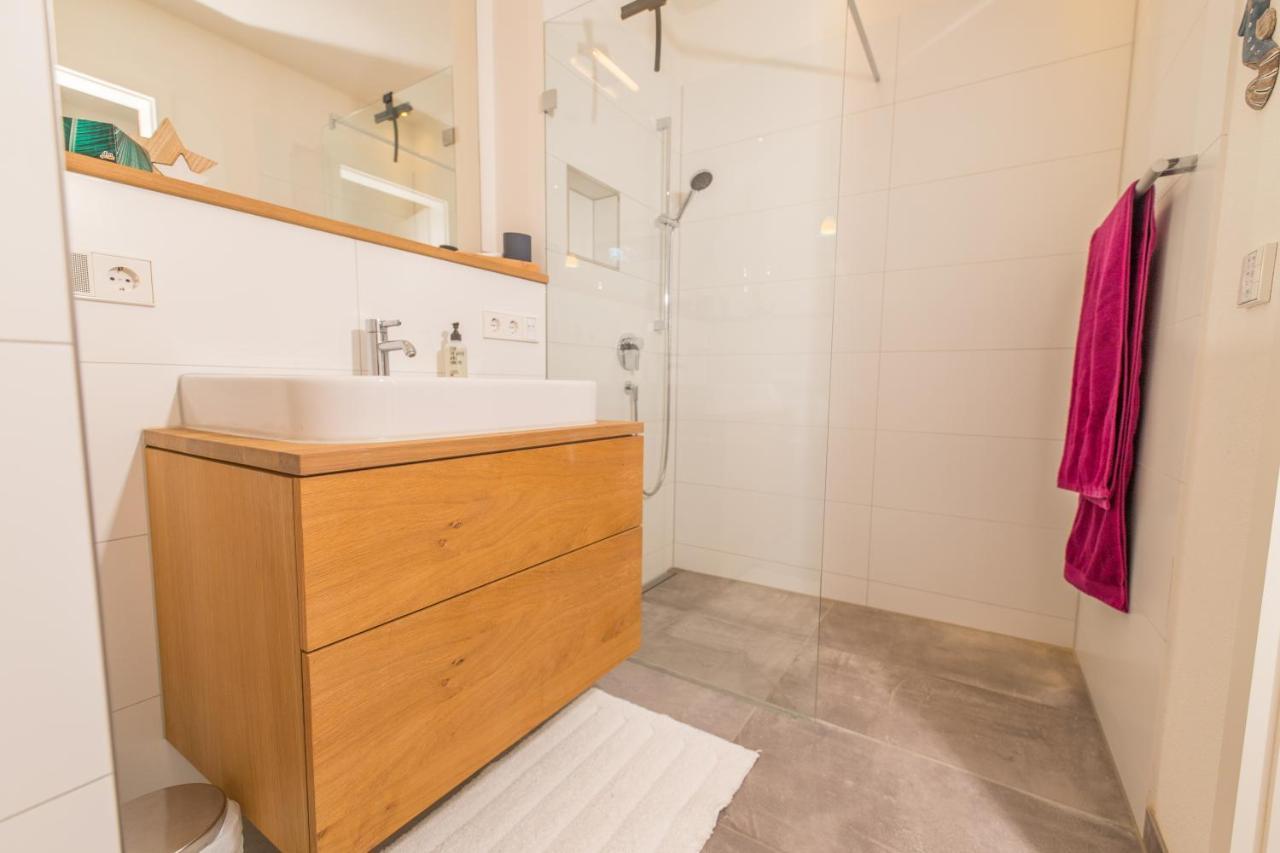 באד טולץ Helle Wohnung Mit Bergblick & Eigener Terrasse מראה חיצוני תמונה