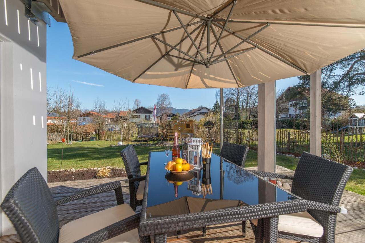 באד טולץ Helle Wohnung Mit Bergblick & Eigener Terrasse מראה חיצוני תמונה