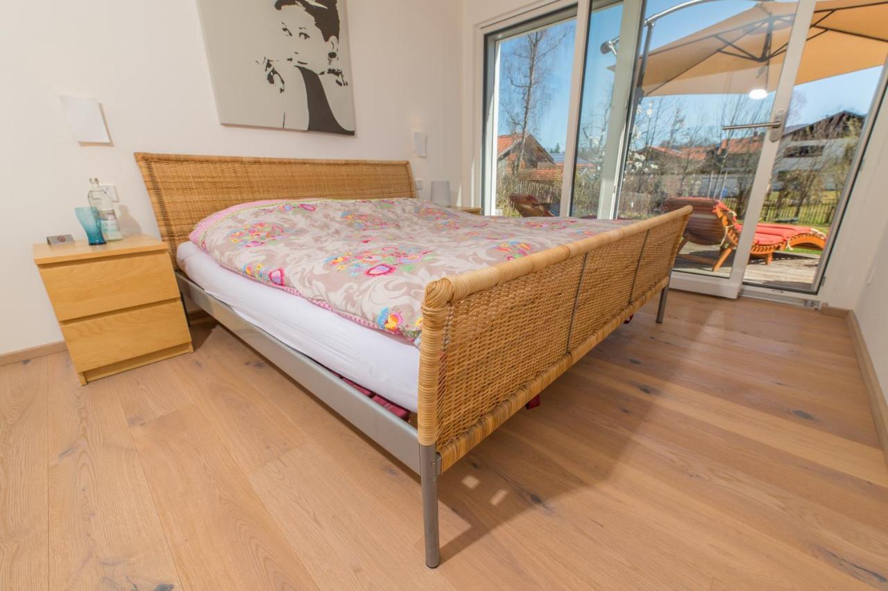 באד טולץ Helle Wohnung Mit Bergblick & Eigener Terrasse מראה חיצוני תמונה