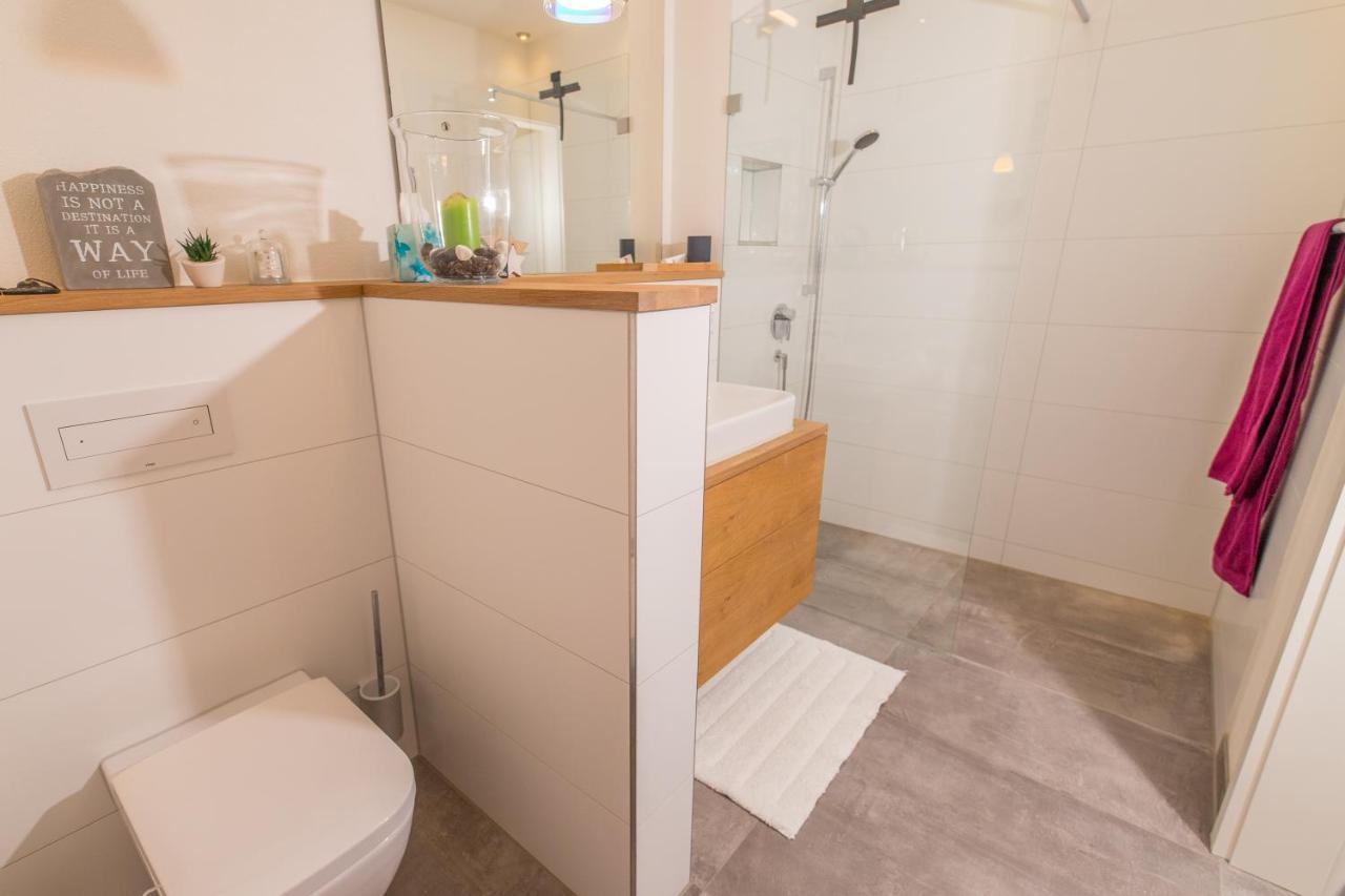 באד טולץ Helle Wohnung Mit Bergblick & Eigener Terrasse מראה חיצוני תמונה